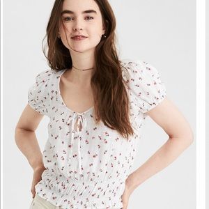 AE PRINTED SMOCKED BLOUSE 😍🌺🙌🏼 Medium! NWOT